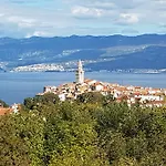 Paradise Vrbnik (Primorje-Gorski Kotar)