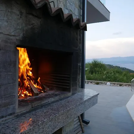 Holiday home Paradise Vrbnik (Primorje-Gorski Kotar)